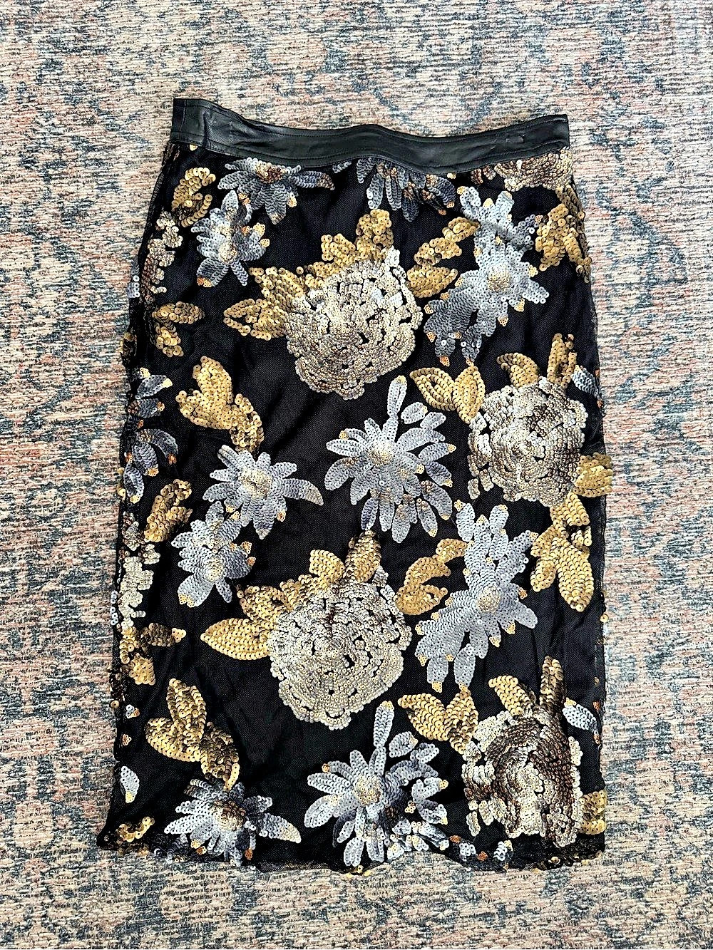 J.O.A. Floral Sequin Mini Skirt Black & Gold Size Small Like New